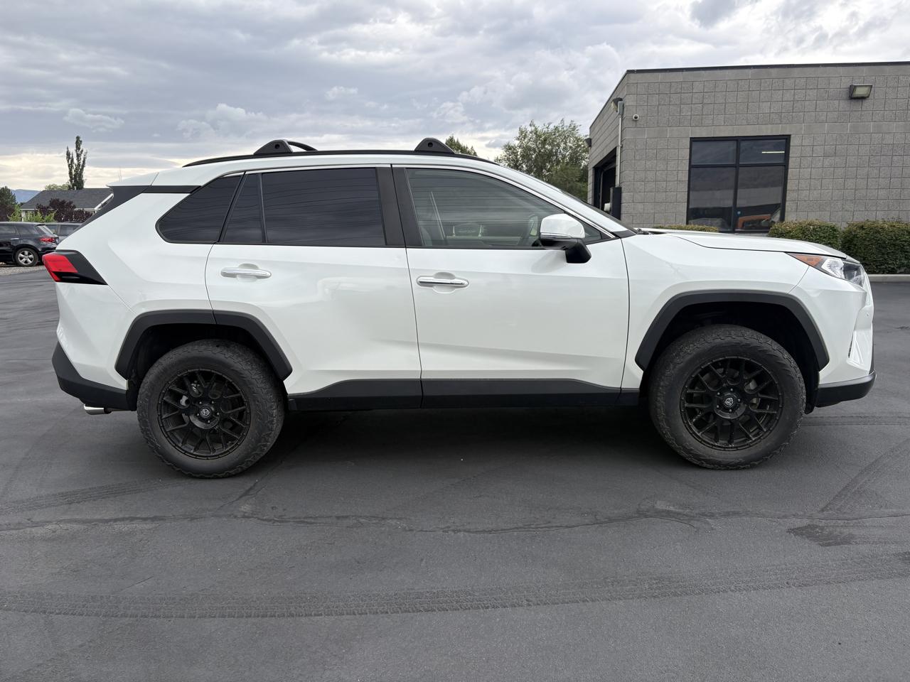Toyota RAV4 Limited AWD (Natl) 2021
