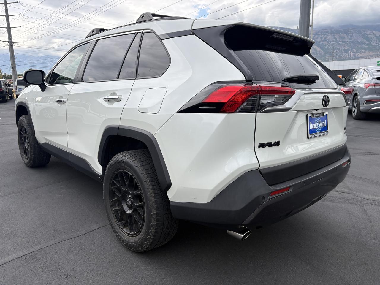 Toyota RAV4 Limited AWD (Natl) 2021