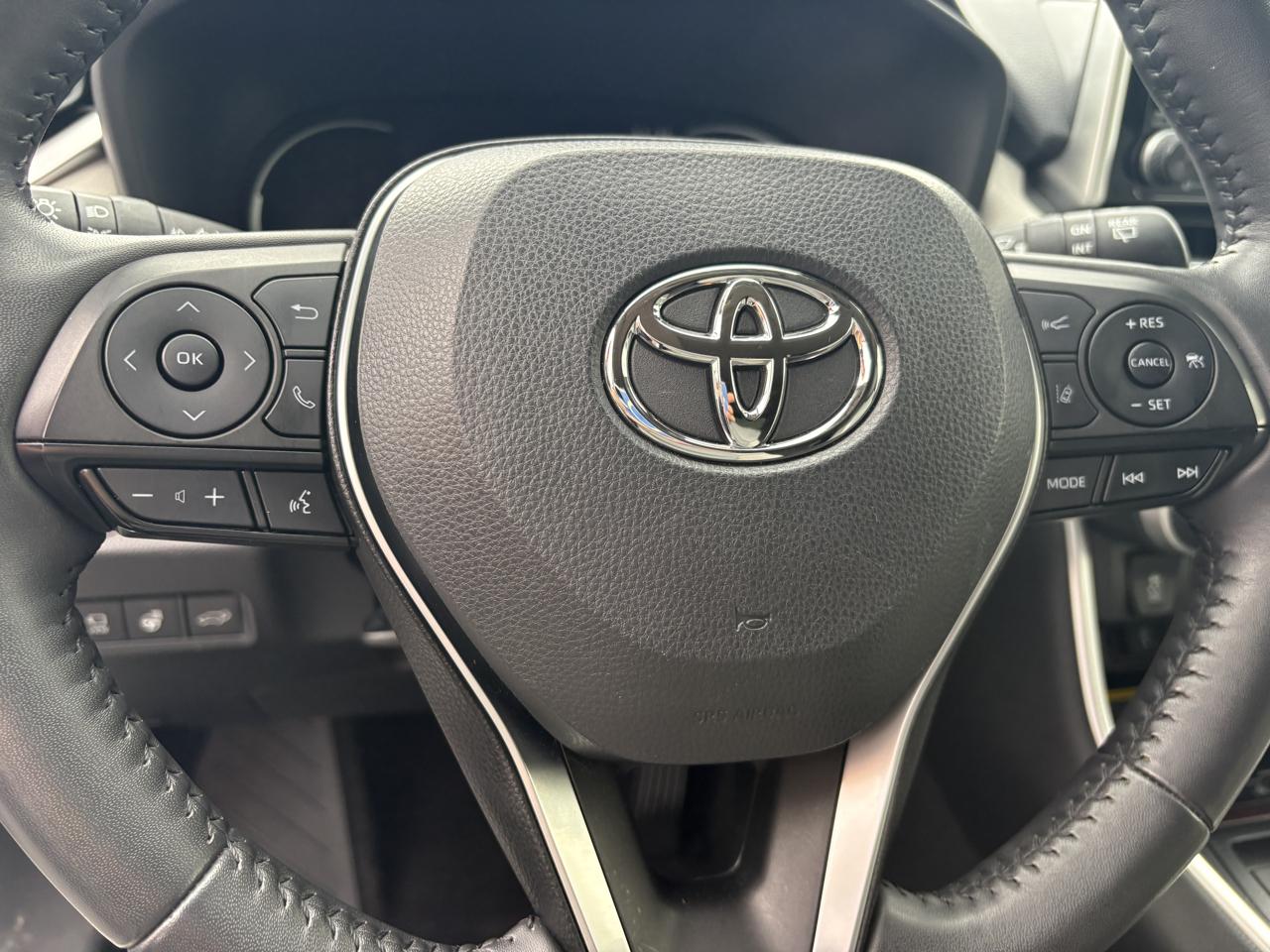 Toyota RAV4 Limited AWD (Natl) 2021