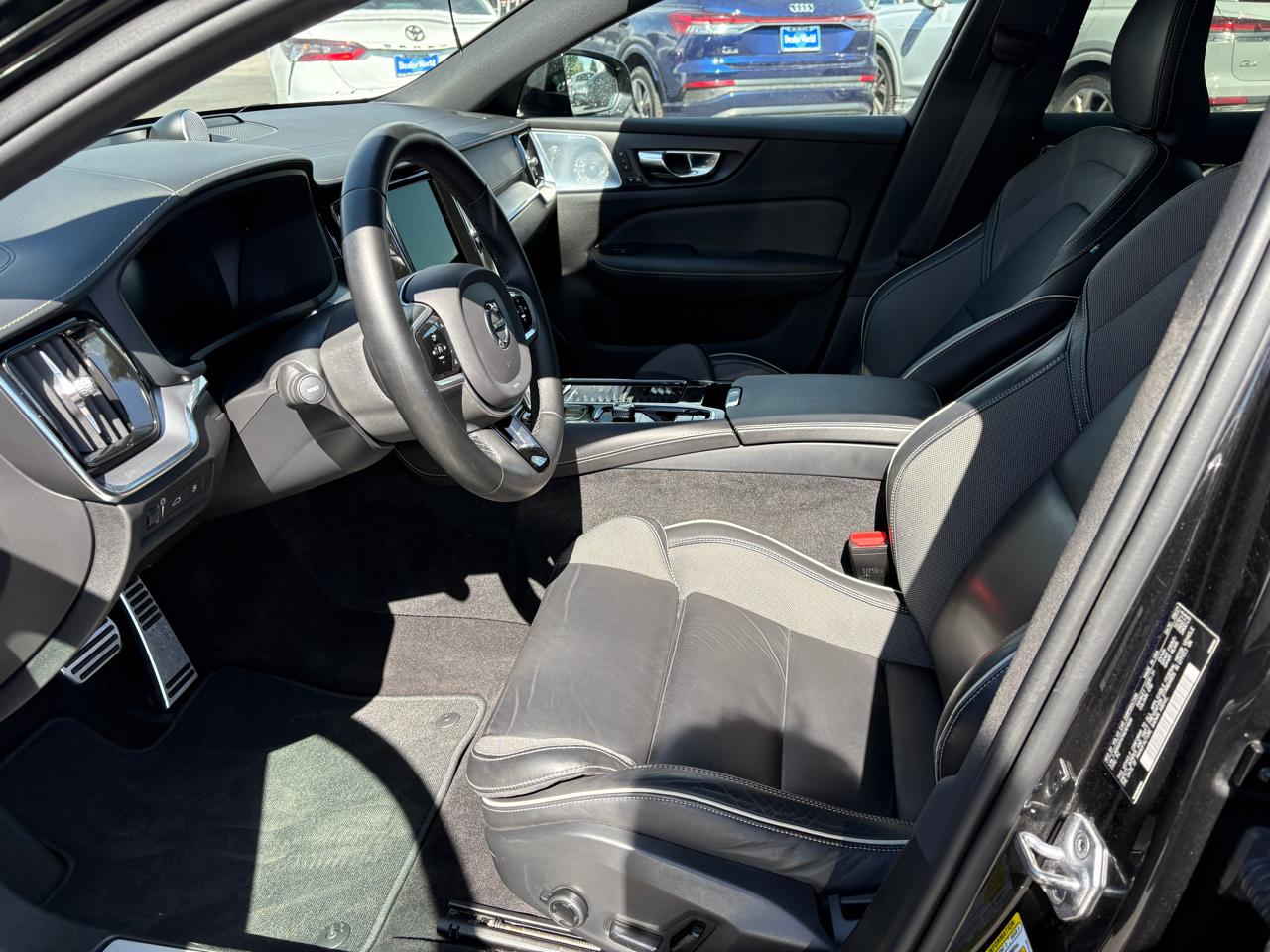 Volvo S60 Recharge Plug-In Hybrid T8 eAWD PHEV R-Design 2022
