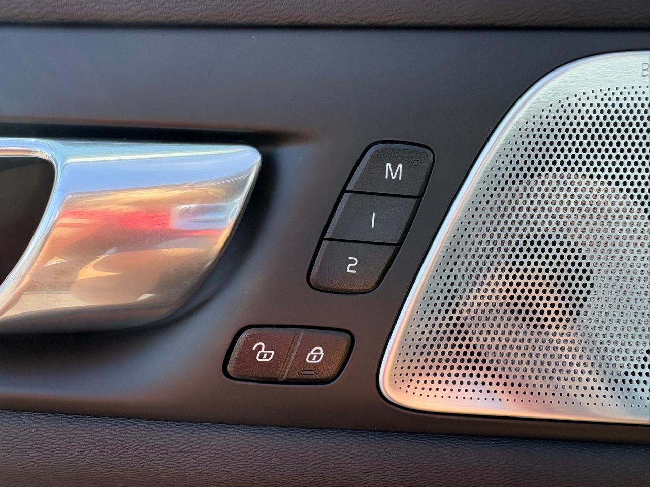 Volvo S60 Recharge Plug-In Hybrid T8 eAWD PHEV R-Design 2022