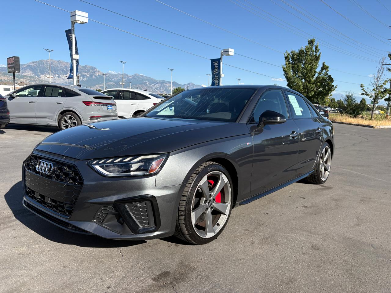Audi A4 Sedan S line Premium Plus 45 TFSI quattro 2023