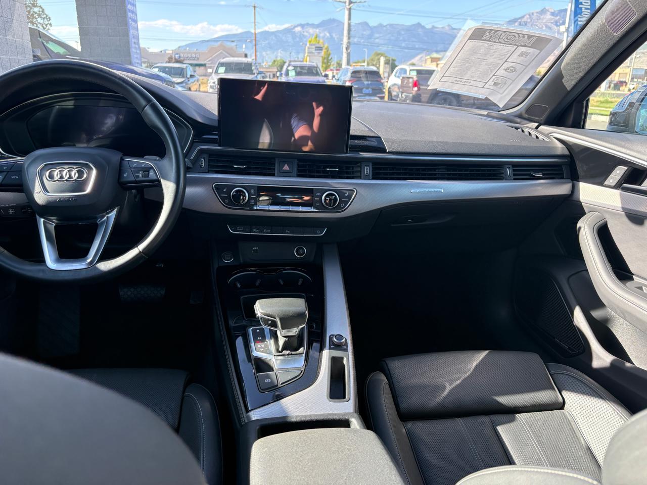 Audi A4 Sedan S line Premium Plus 45 TFSI quattro 2023