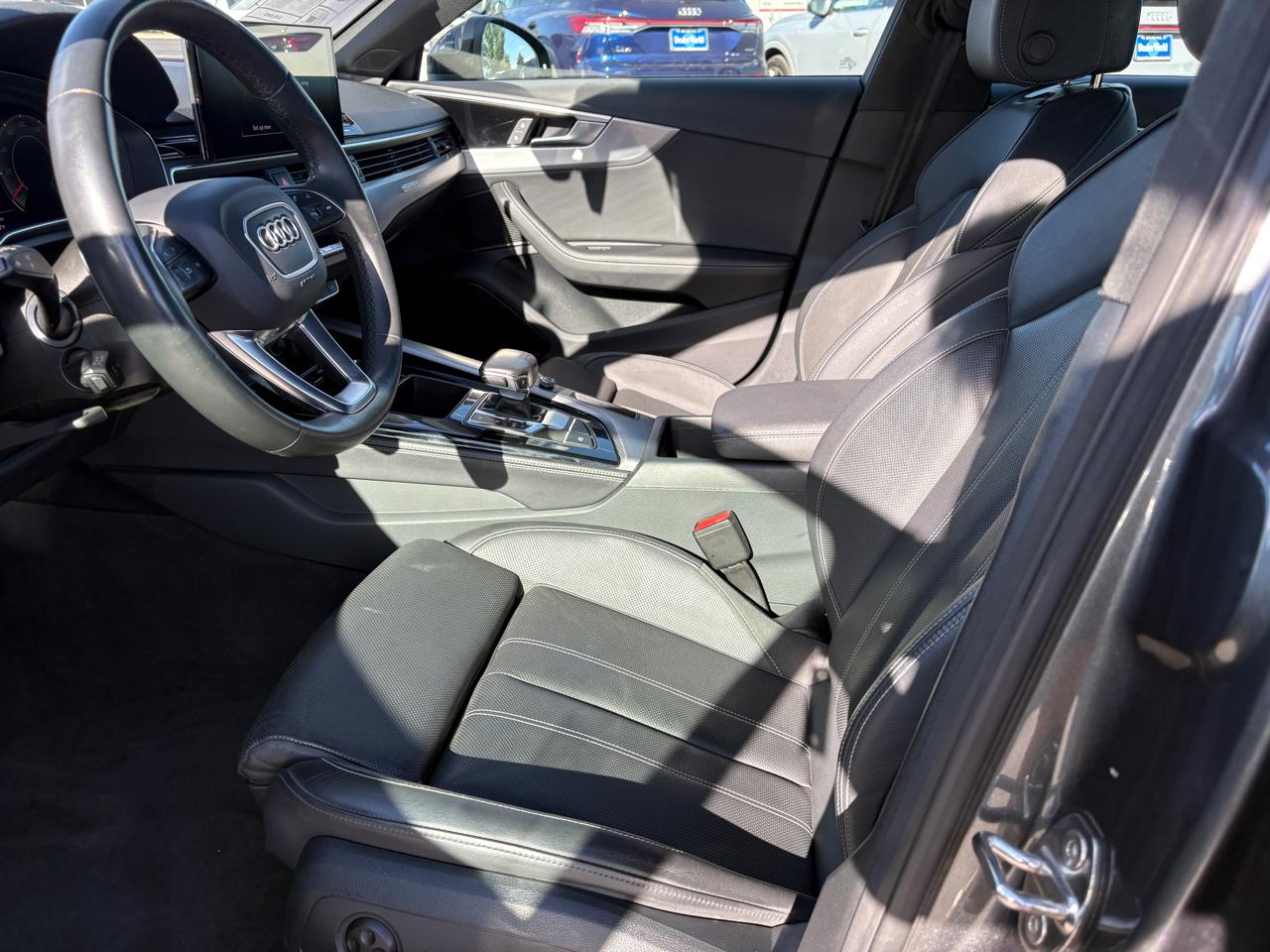 Audi A4 Sedan S line Premium Plus 45 TFSI quattro 2023