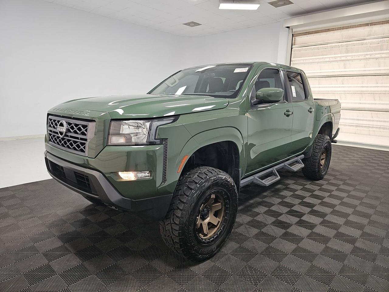2022 Nissan Frontier Crew Cab 4x4 SV Auto