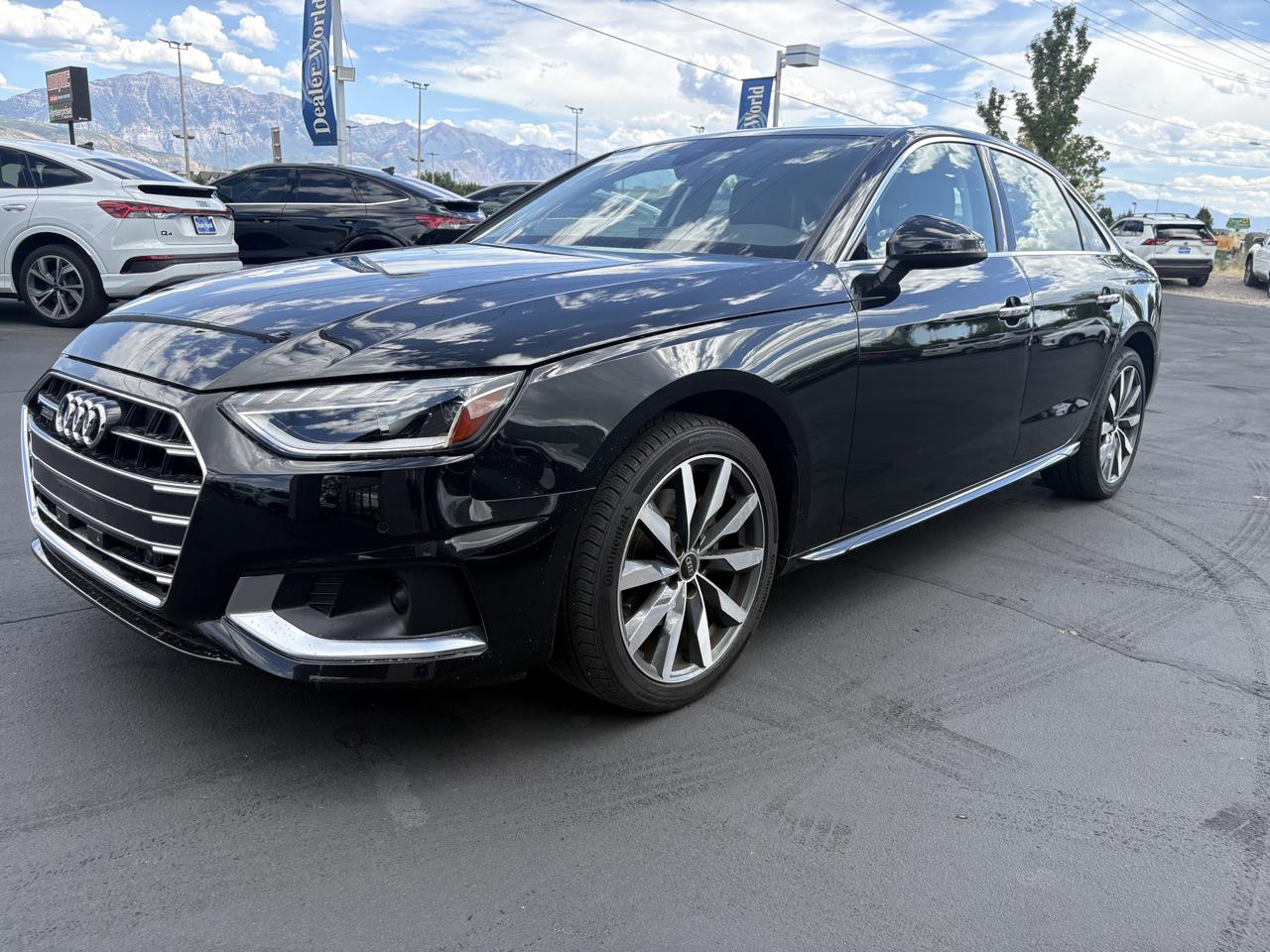 Audi A4 Sedan Premium 40 TFSI quattro 2023