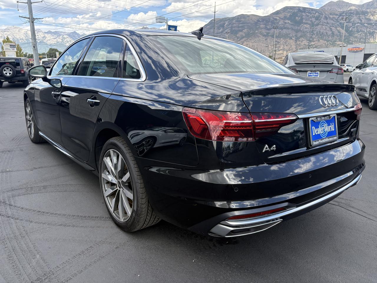 Audi A4 Sedan Premium 40 TFSI quattro 2023