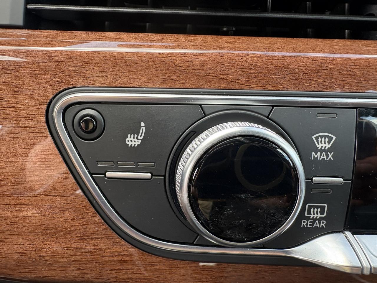 Audi A4 Sedan Premium 40 TFSI quattro 2023
