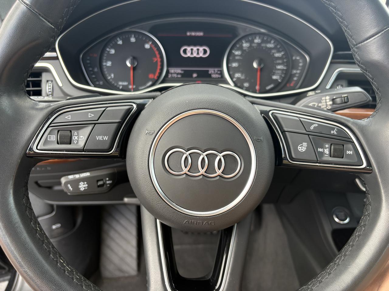 Audi A4 Sedan Premium 40 TFSI quattro 2023