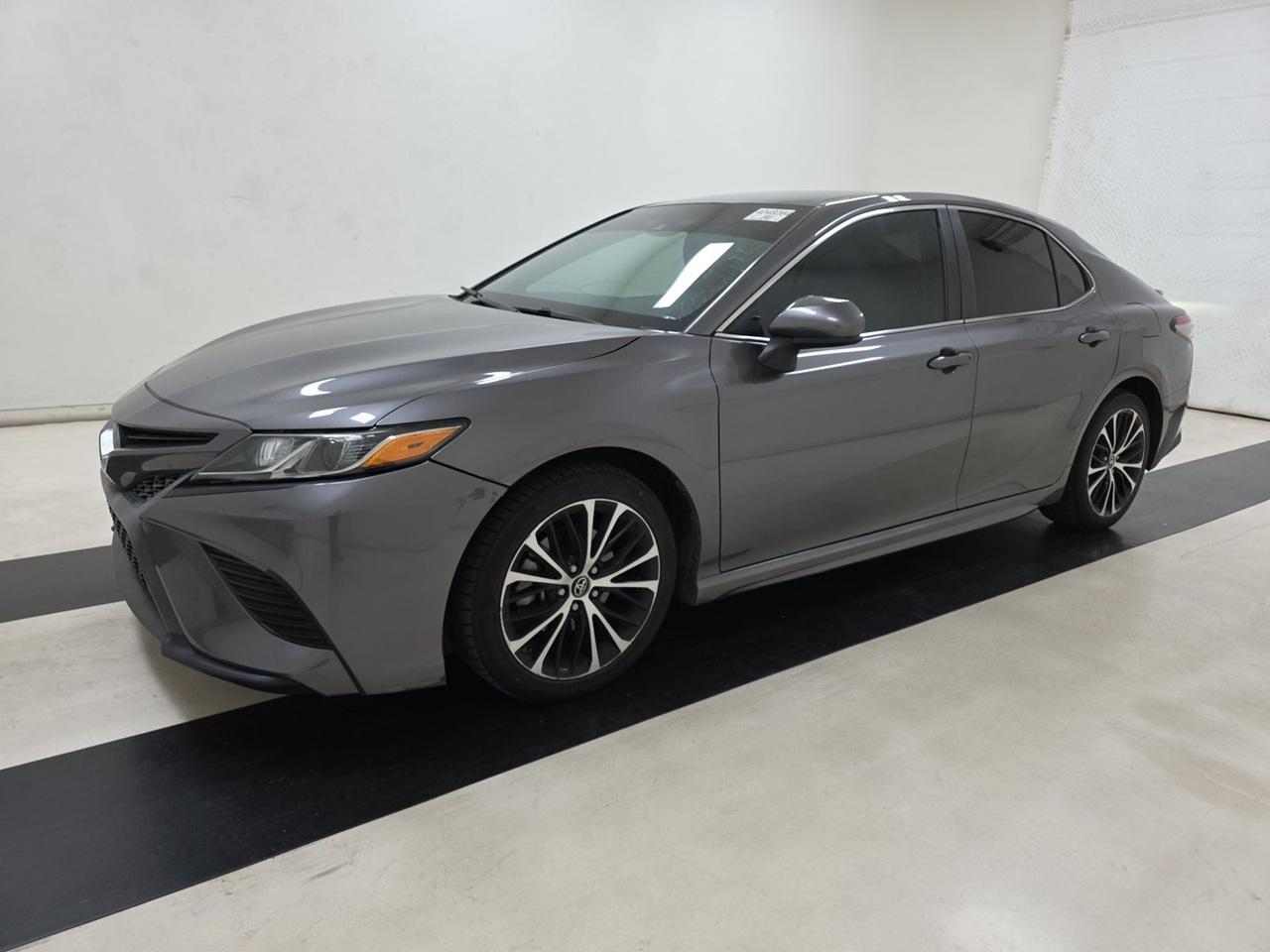 2018 Toyota Camry XLE Auto (Natl)