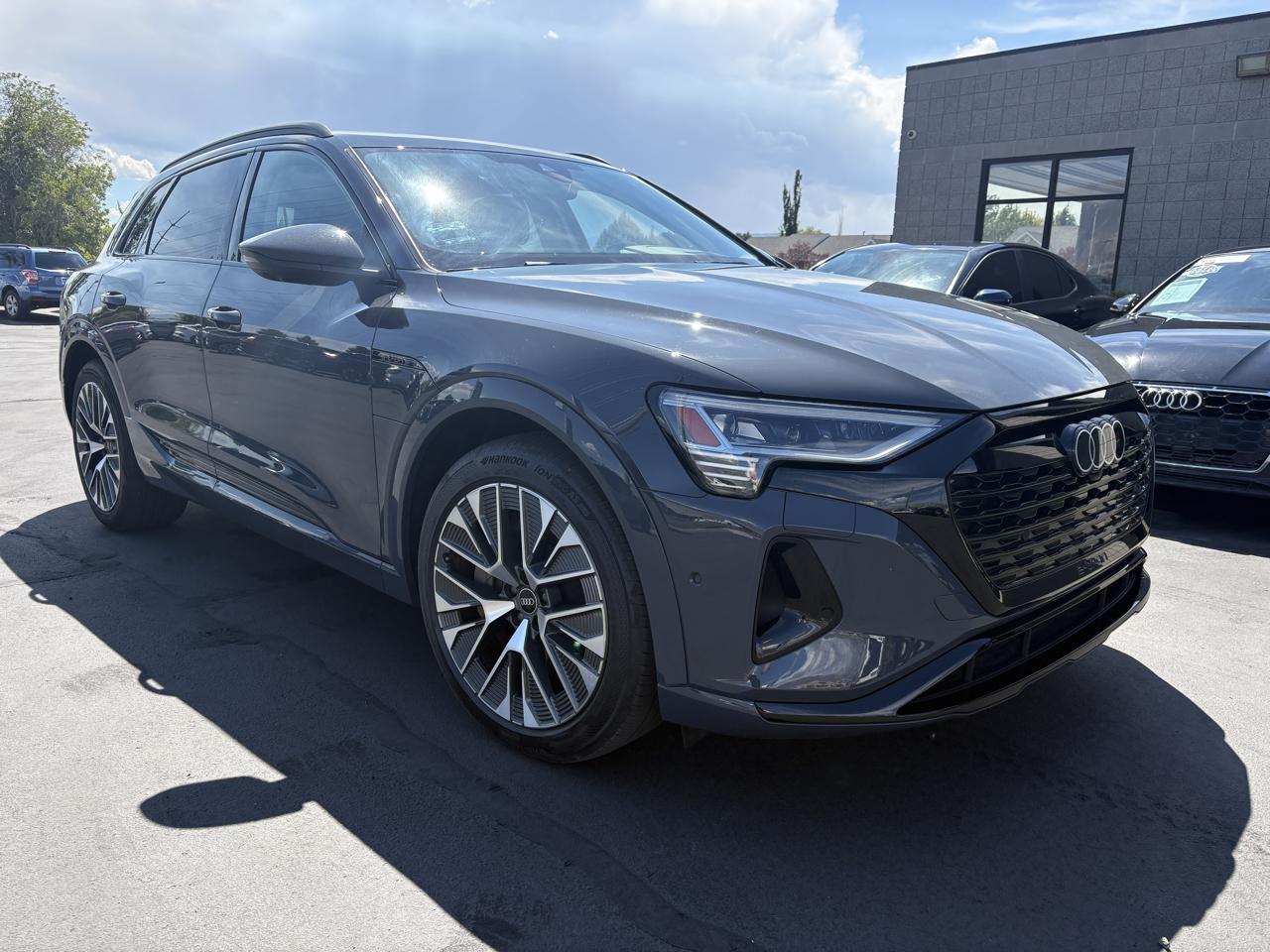 2024 Audi Q8 e-tron Prestige quattro