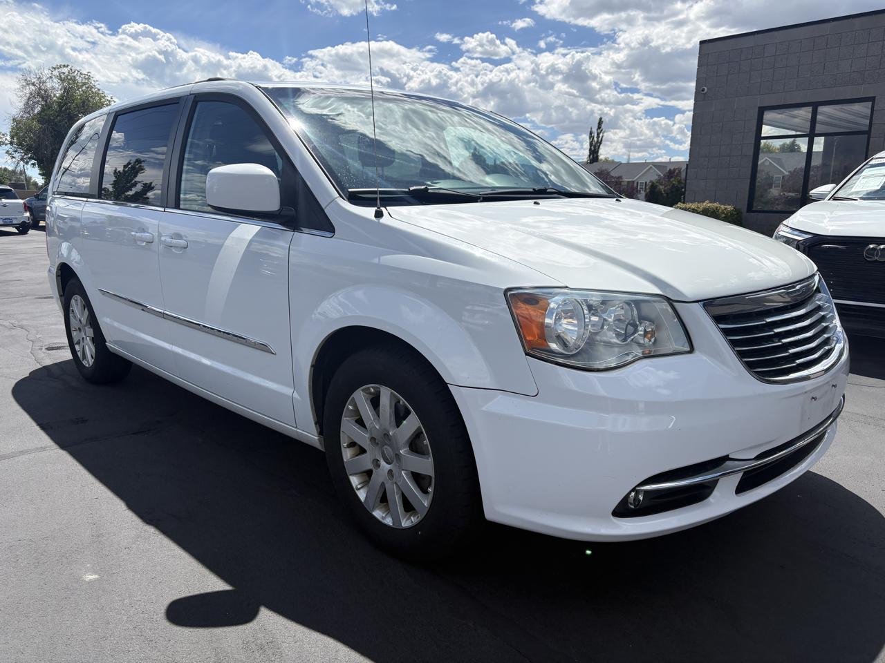Chrysler Town & Country 4dr Wgn Touring 2014