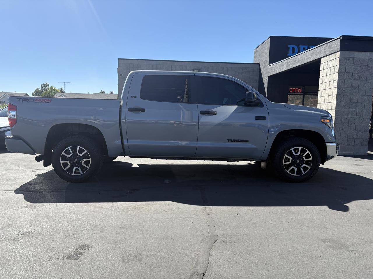 Toyota Tundra 4WD  2020