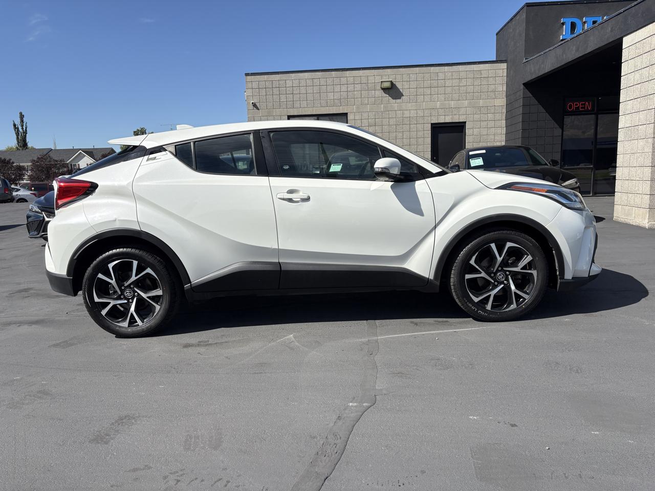 Toyota C-HR Nightshade FWD (Natl) 2021