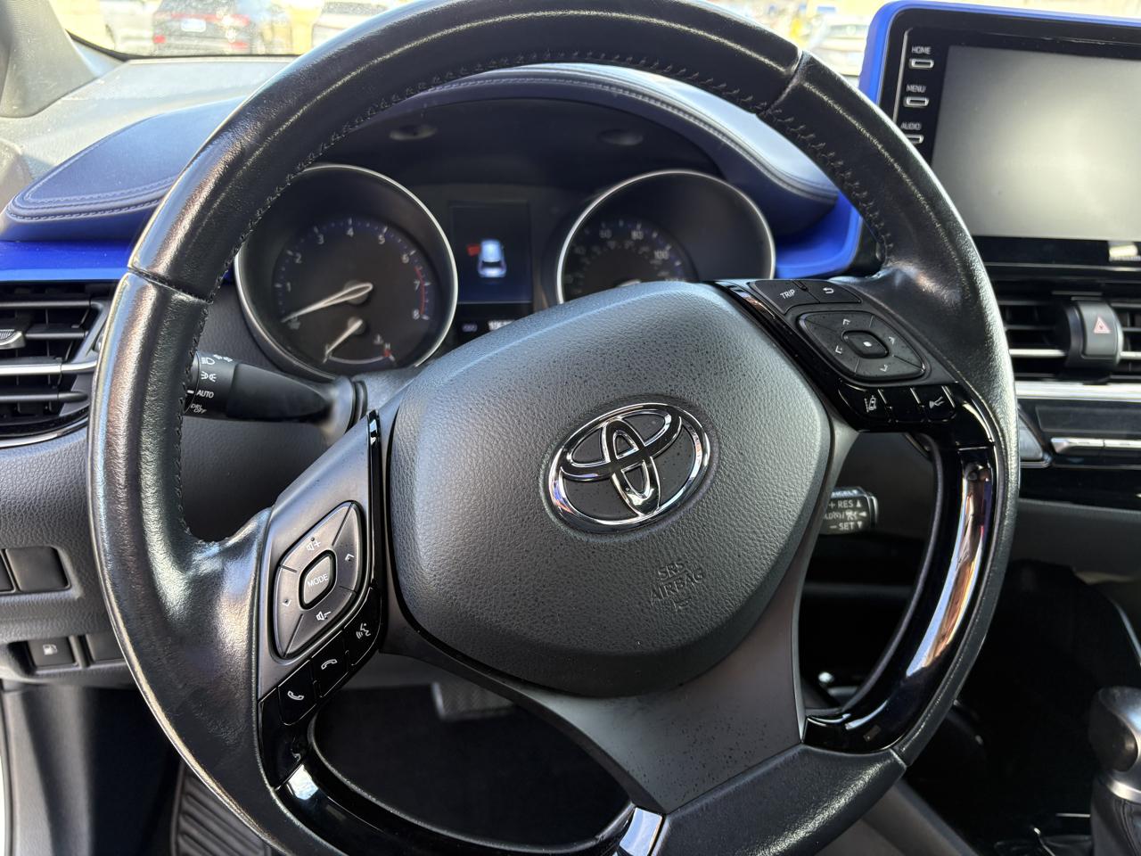Toyota C-HR Nightshade FWD (Natl) 2021