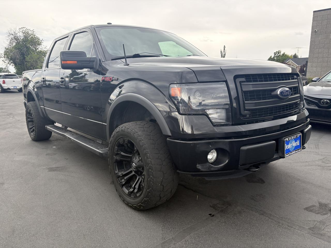 2014 Ford F-150 4WD SuperCrew 145" Platinum