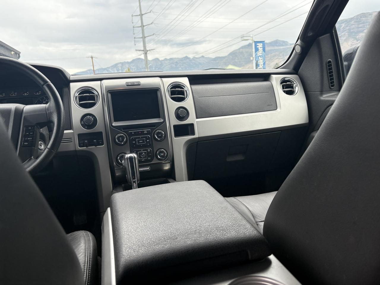 Ford F-150 4WD SuperCrew 145" Platinum 2014