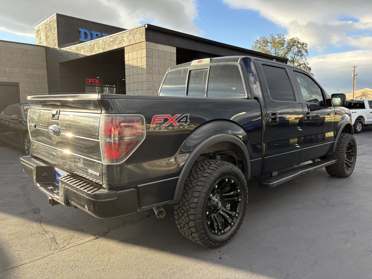 Ford F-150 4WD SuperCrew 145" Platinum 2014