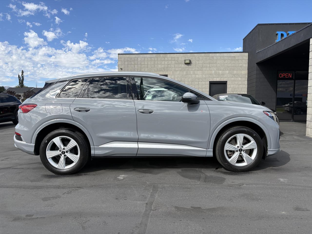 Audi Q4 e-tron Premium 50 quattro 2024