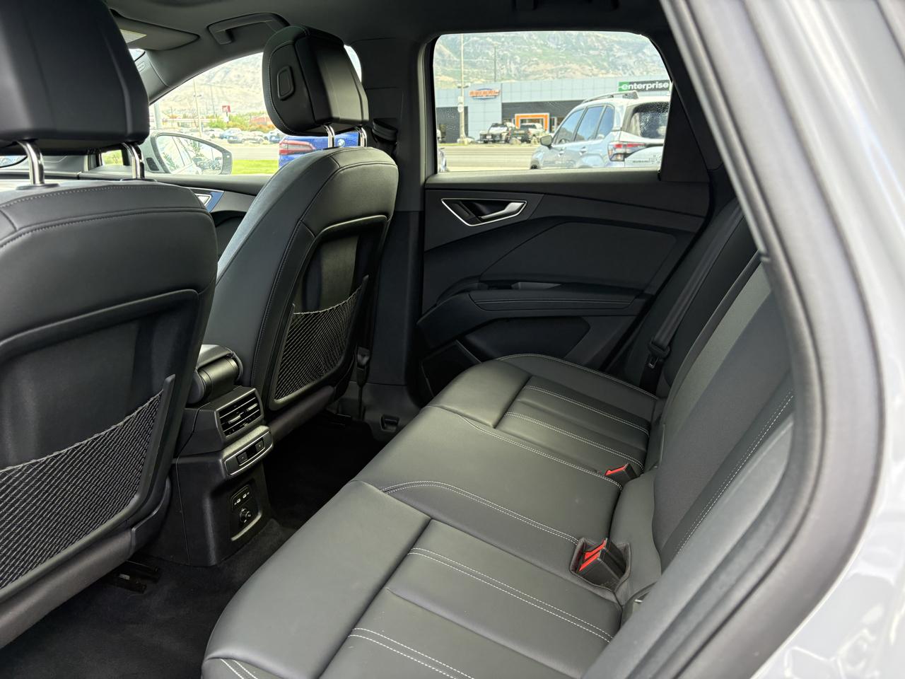 Audi Q4 e-tron Premium 50 quattro 2024