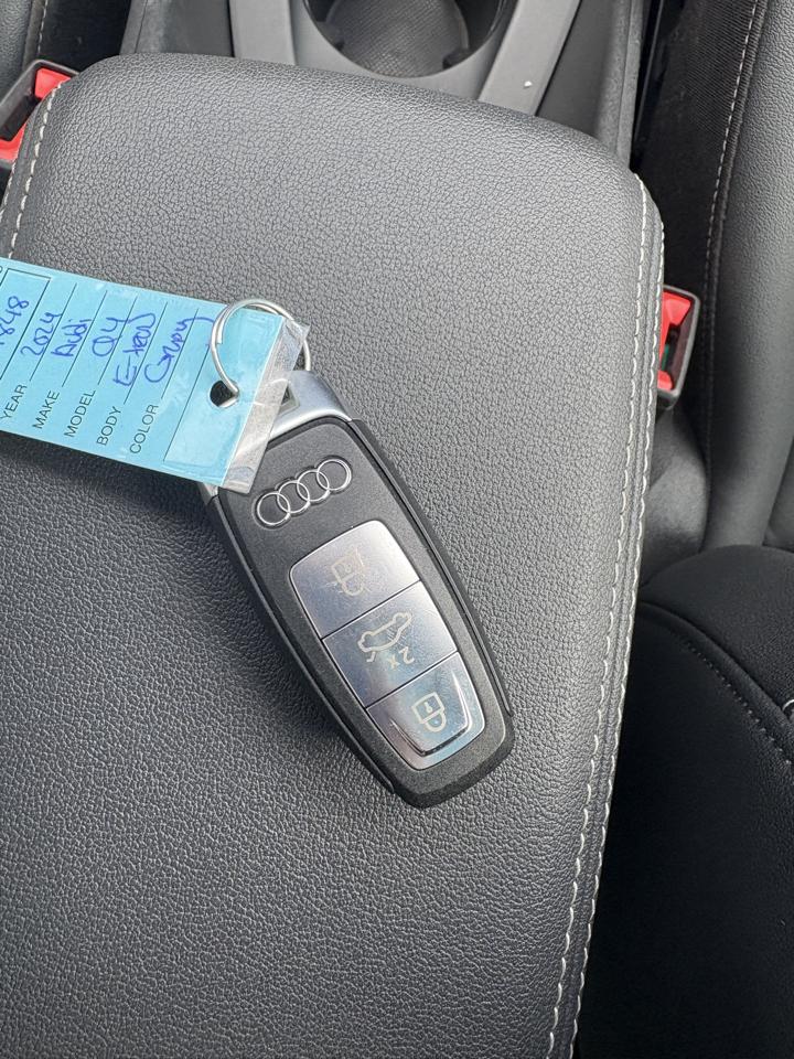 Audi Q4 e-tron Premium 50 quattro 2024