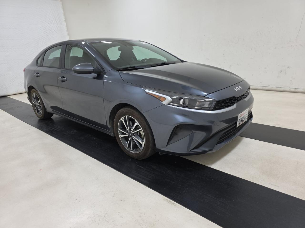 2023 Kia Forte LXS IVT