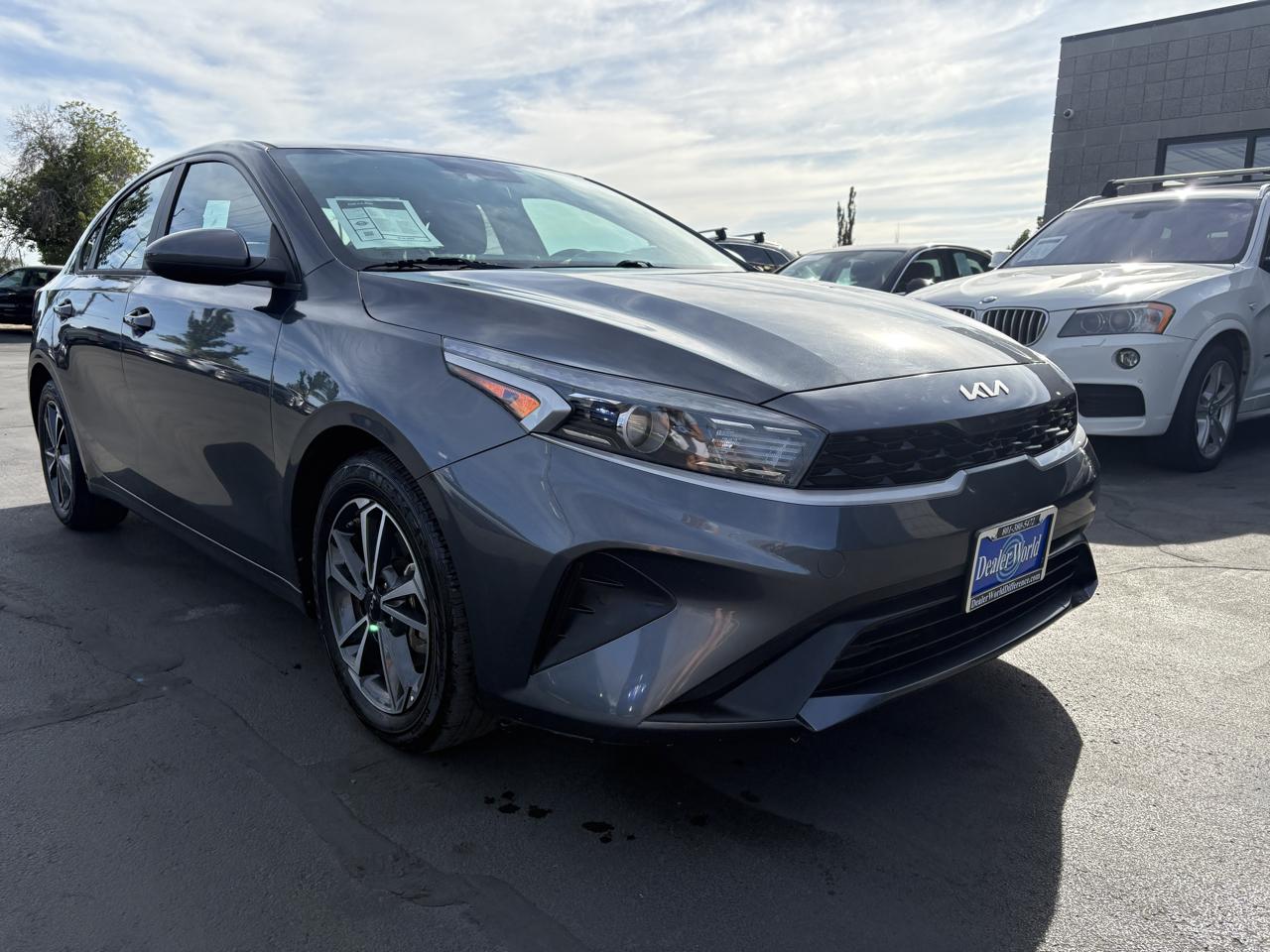 2023 Kia Forte LXS IVT