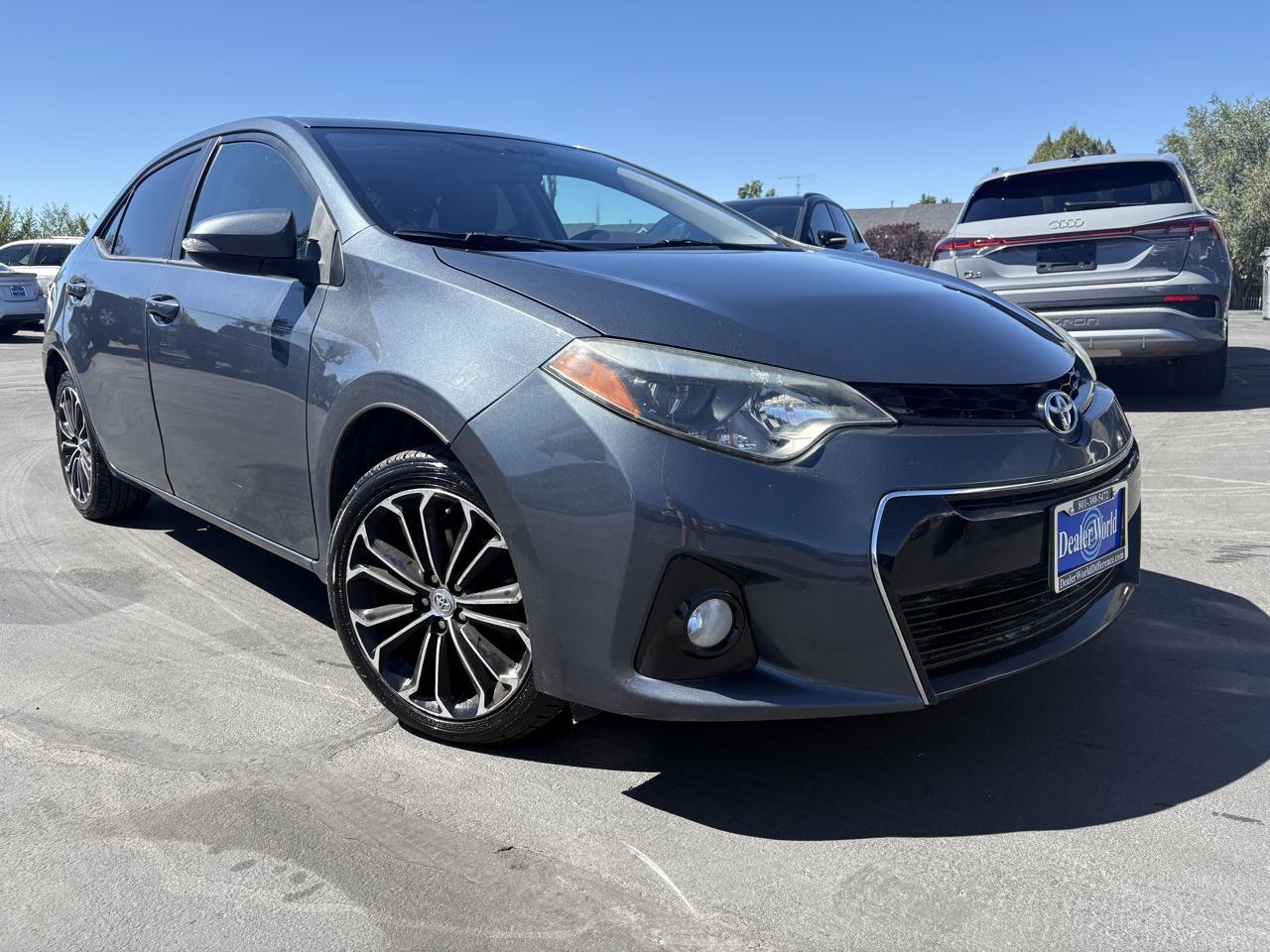 Toyota Corolla 4dr Sdn Auto S (Natl) 2015