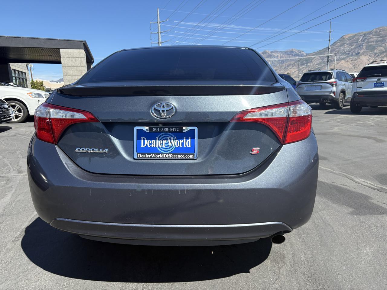 Toyota Corolla 4dr Sdn Auto S (Natl) 2015