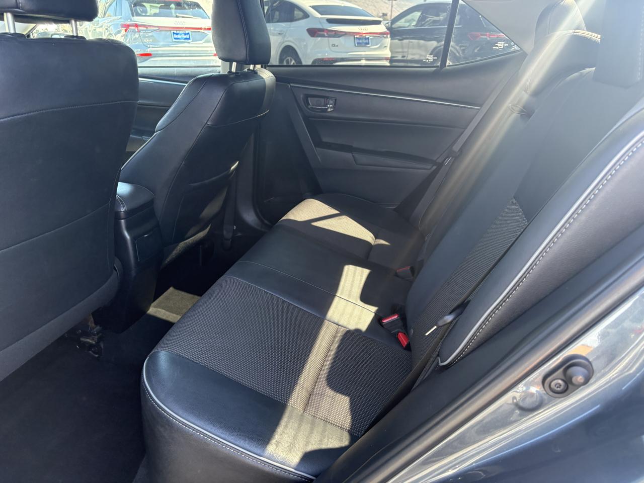 Toyota Corolla 4dr Sdn Auto S (Natl) 2015