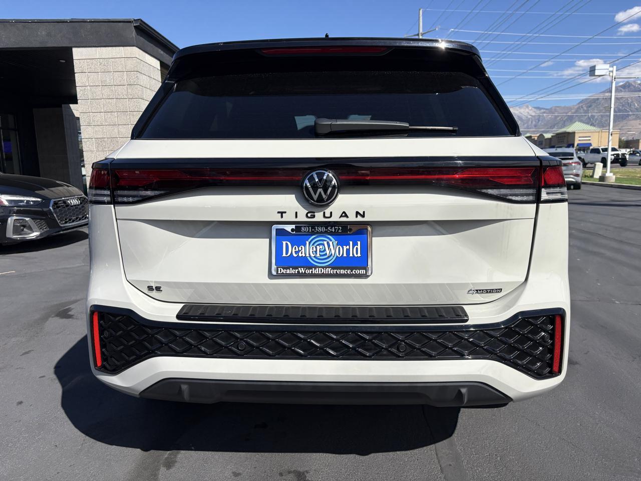 Volkswagen Tiguan 2.0T SE R-Line Black 4MOTION 2025
