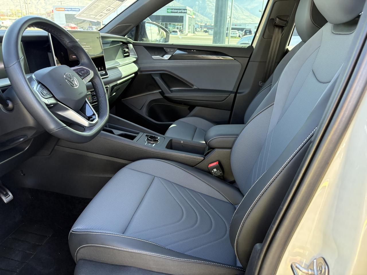Volkswagen Tiguan 2.0T SE R-Line Black 4MOTION 2025