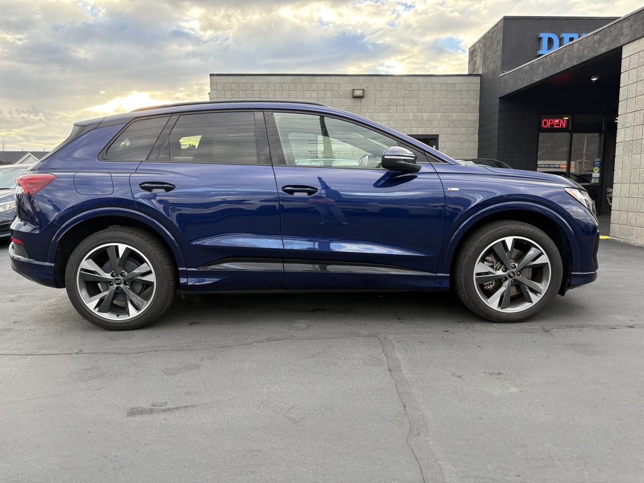 Audi Q4 e-tron Premium 50 quattro 2024