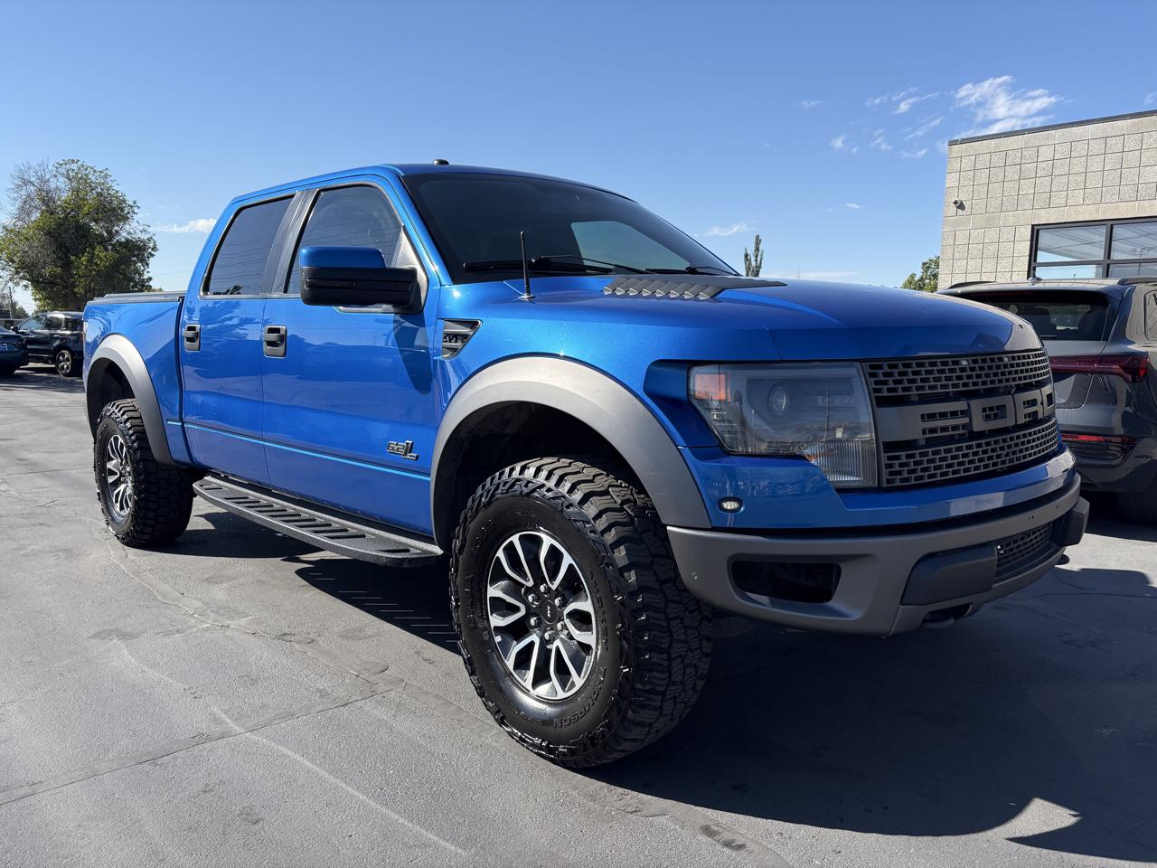 2014 Ford F-150 4WD SuperCrew 145" SVT Raptor