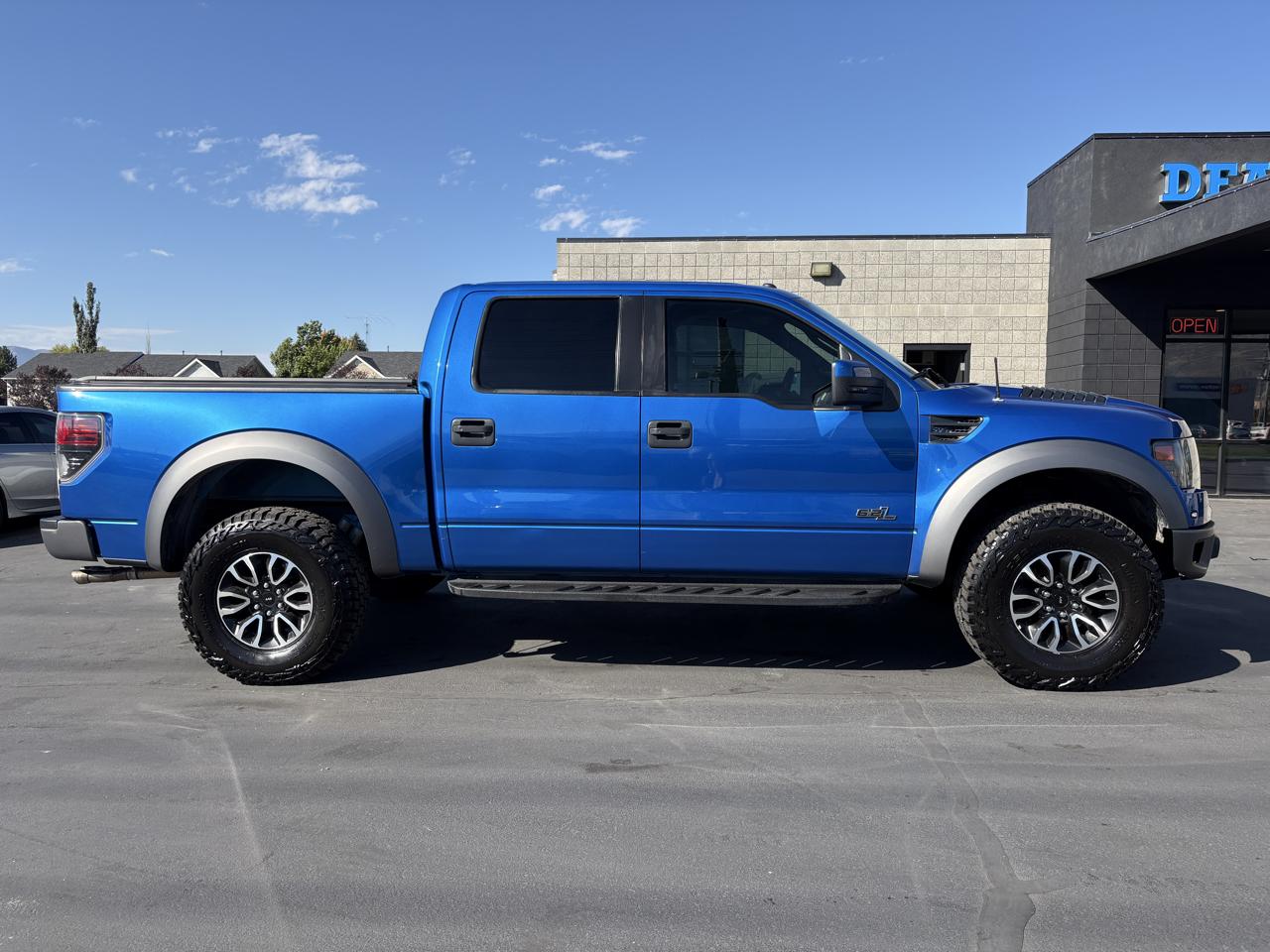 Ford F-150 4WD SuperCrew 145" SVT Raptor 2014