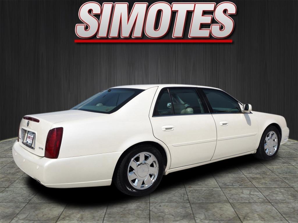 Cadillac DeVille DTS 2000