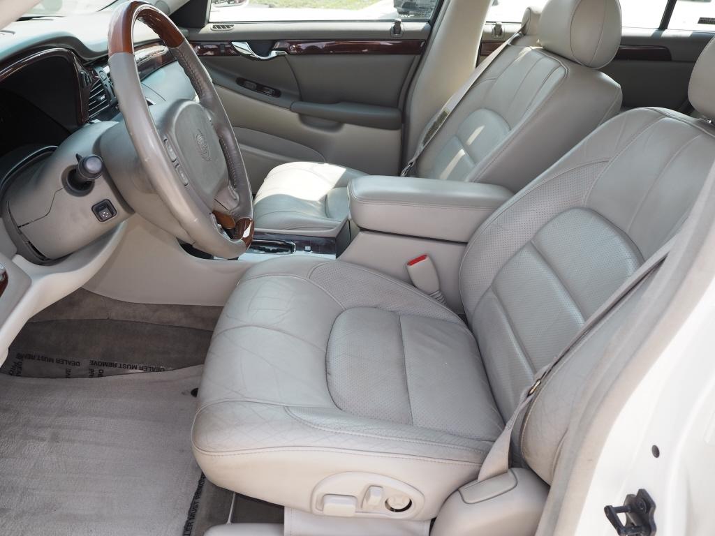 Cadillac DeVille DTS 2000