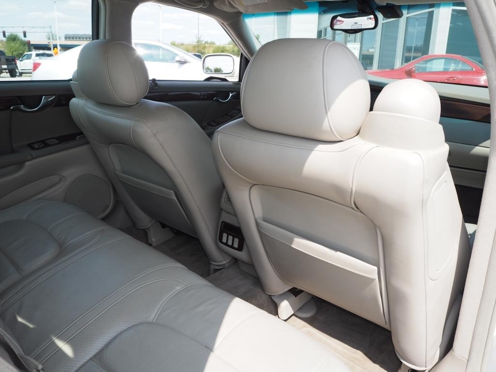 Cadillac DeVille DTS 2000