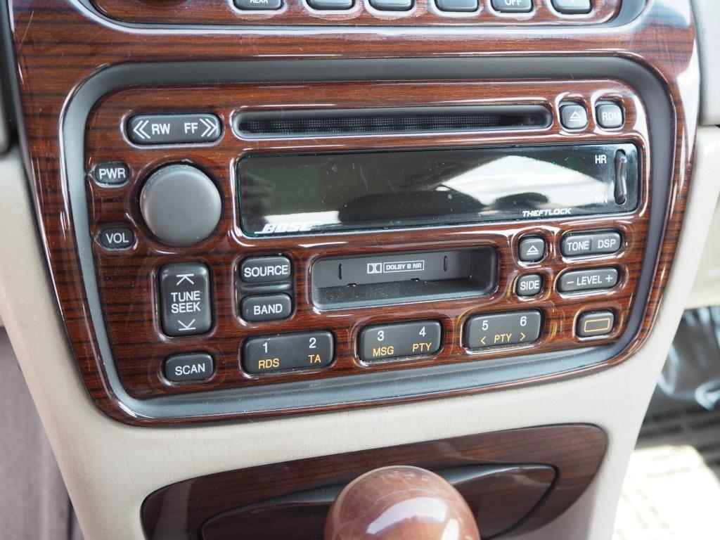 Cadillac DeVille DTS 2000