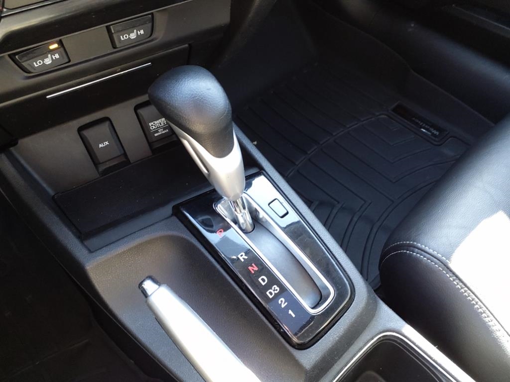 Honda Civic EX-L Sedan 5-Speed AT 2013 Honda Civic EX-L Sedan 5-Speed AT 2013