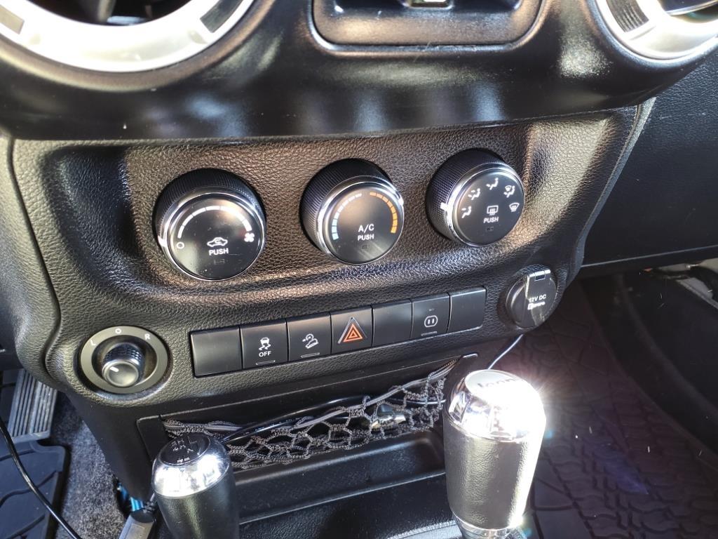 Jeep Wrangler Unlimited Rubicon 4WD 2012