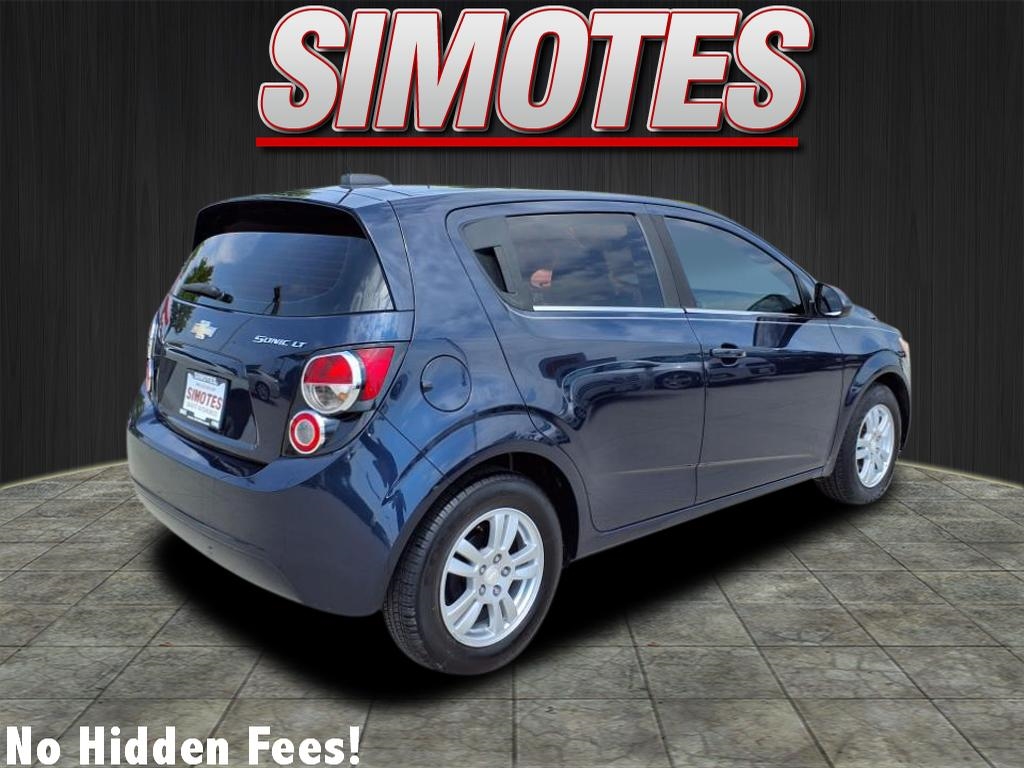 Chevrolet Sonic LT Auto 5-Door 2015
