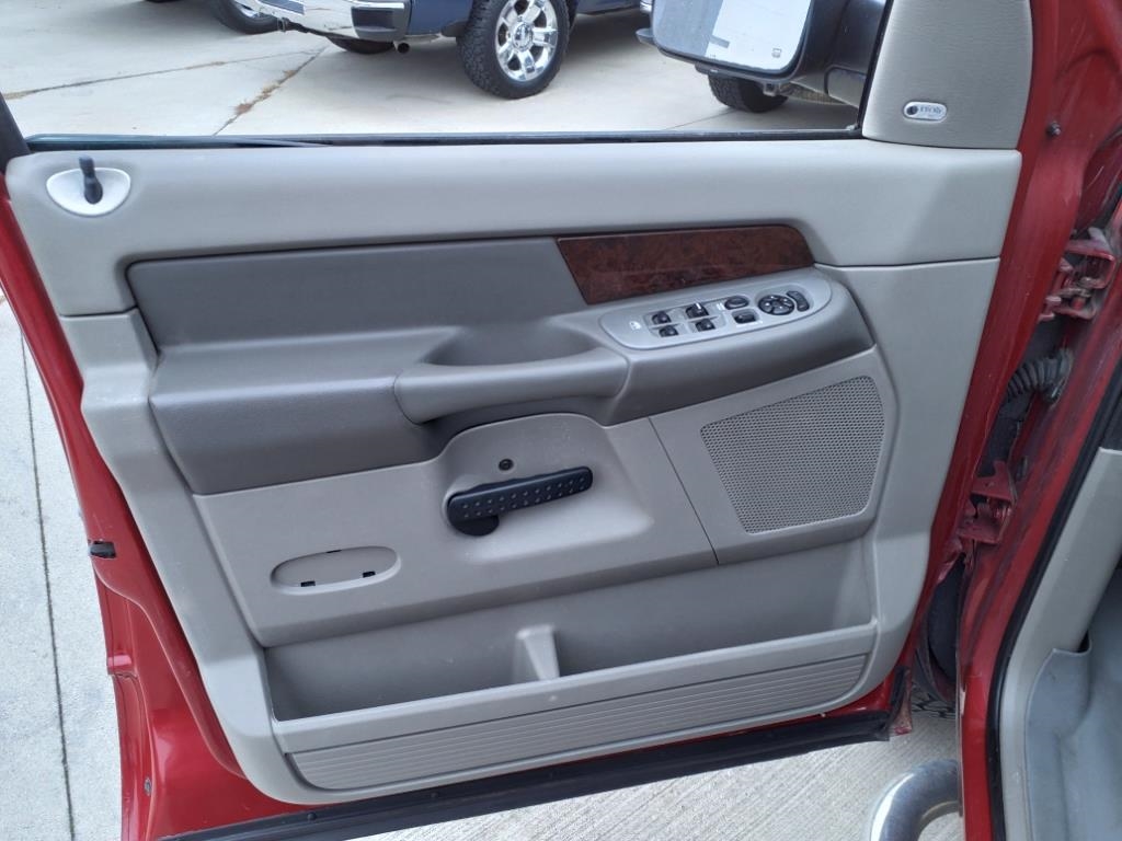 Dodge Ram 2500 Laramie Mega Cab 4WD 2008