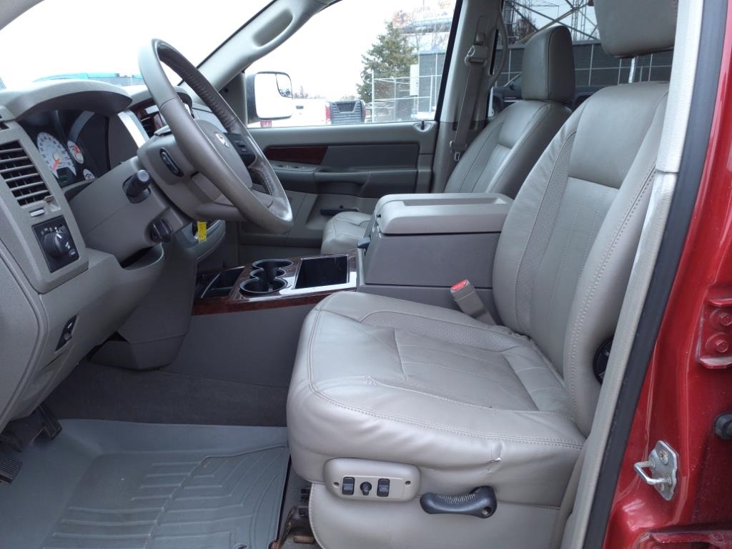 Dodge Ram 2500 Laramie Mega Cab 4WD 2008