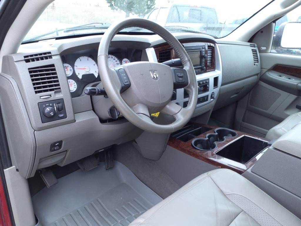 Dodge Ram 2500 Laramie Mega Cab 4WD 2008