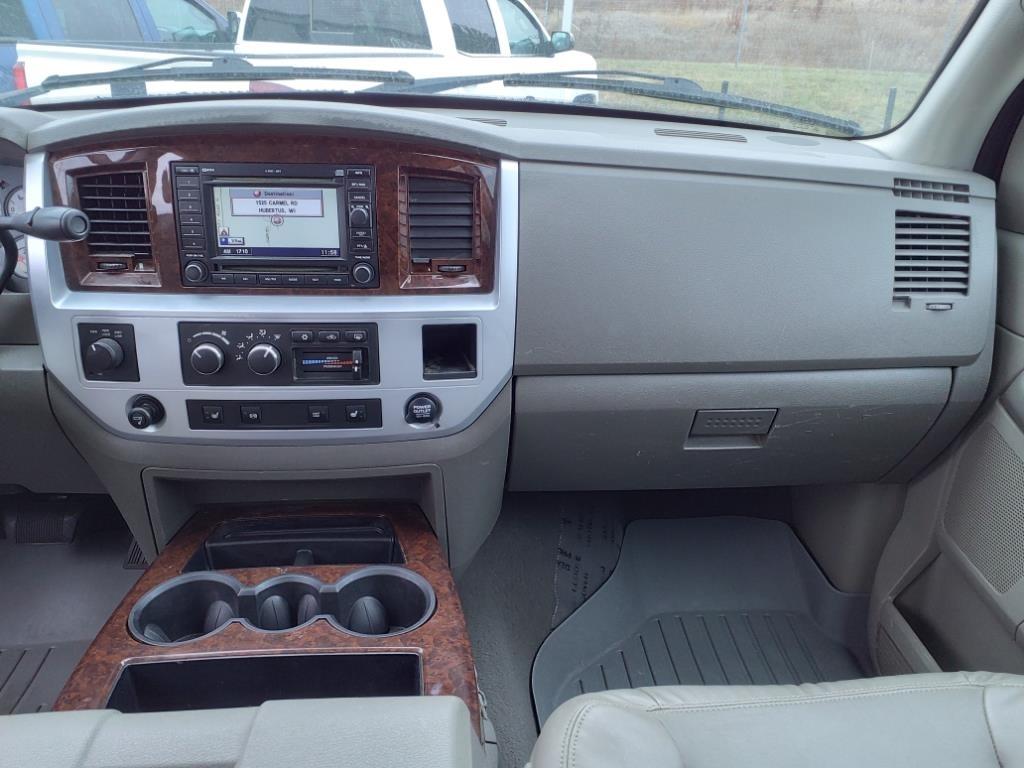 Dodge Ram 2500 Laramie Mega Cab 4WD 2008