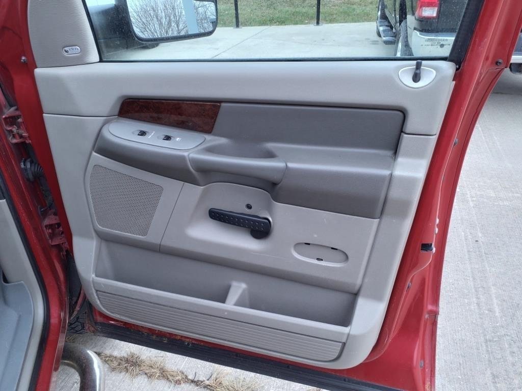 Dodge Ram 2500 Laramie Mega Cab 4WD 2008