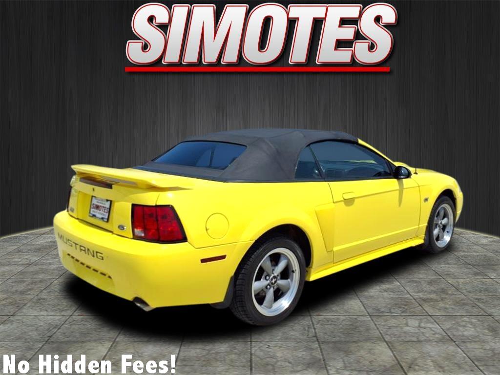 Ford Mustang GT Deluxe Convertible 2001