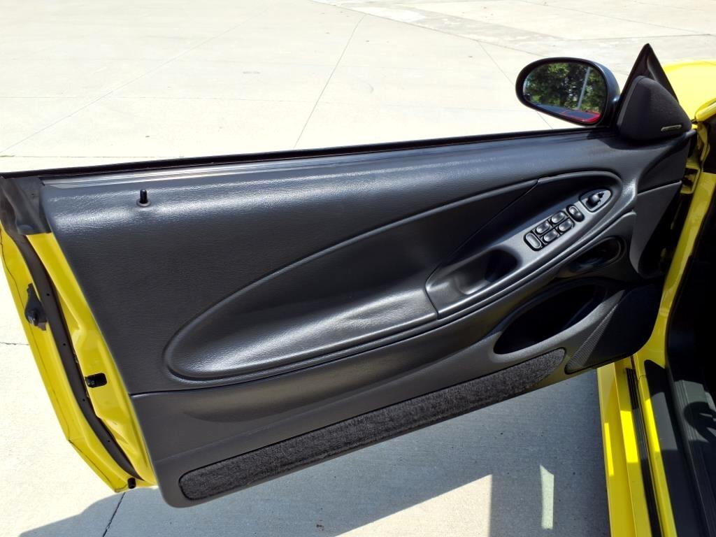 Ford Mustang GT Deluxe Convertible 2001