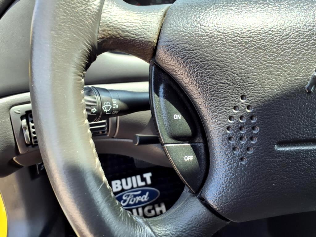 Ford Mustang GT Deluxe Convertible 2001